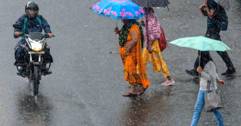 छत्तीसगढ़ में अब भी जमकर बरस रहा मॉनसून; 4 जिलों के लिए रेड, तो 5 जिलों के लिए ऑरेंज अलर्ट जारी