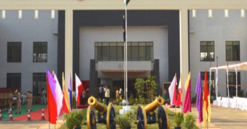 छत्तीसगढ़ में पुलिस विभाग में फेरबदल, DSP रैंक के 52 अधिकारियों के तबादले, कुल 58 का हुआ ट्रांसफर