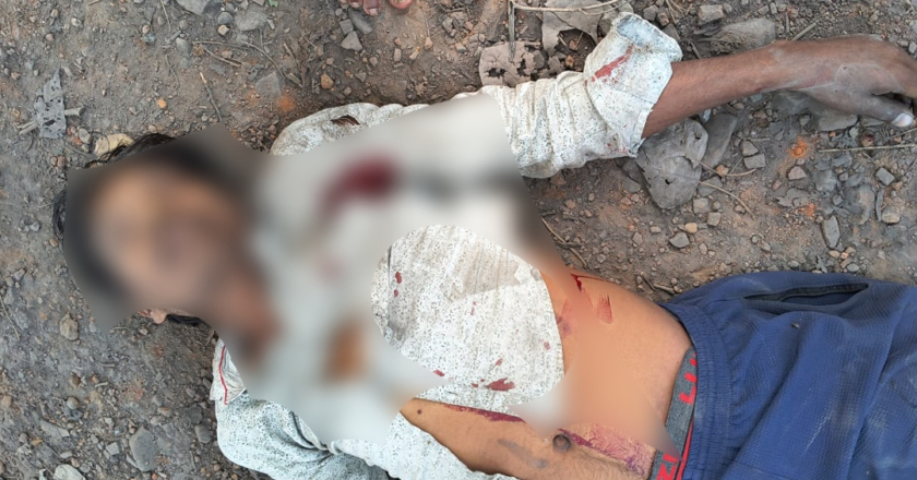 पूंजीपथरा में दर्दनाक सड़क हादसा : डंपर की टक्कर से बाइक सवार युवक की मौत, ग्रामीणों ने लगाया जाम