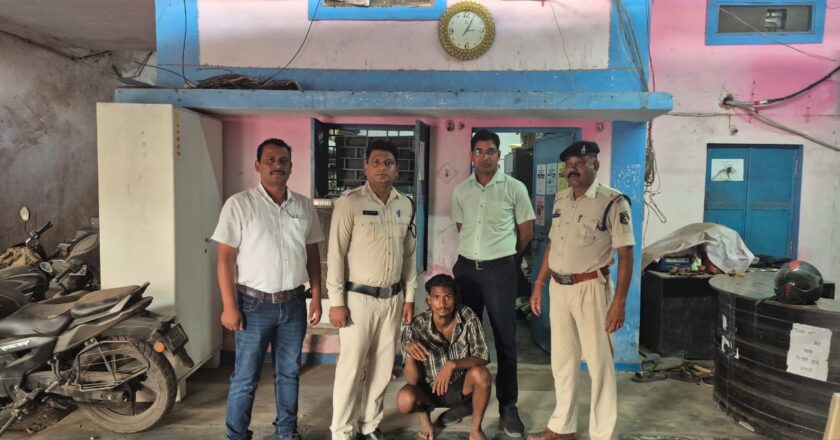 दो साल से फरार दुष्कर्म का आरोपी चढ़ा जूटमिल पुलिस के हत्थे, कोर्ट पेश कर पुलिस ने भेजा जेल