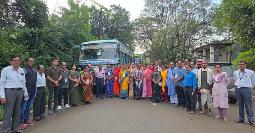 श्री रामलला दर्शन योजना के तहत जिले से 112 श्रद्धालुओं का जत्था रवाना