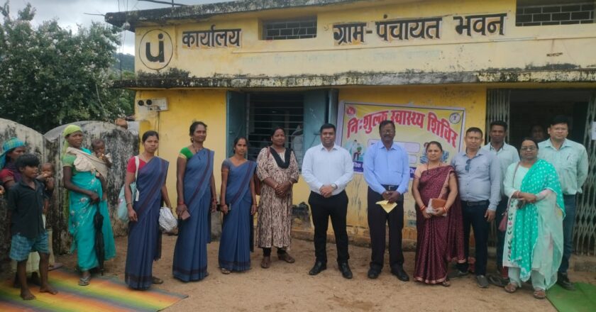 क्रिन्धा में आयोजित स्वास्थ्य शिविर में 203 लोगों को मिला लाभ, सीएमएचओ एवं एसडीएम ने शिविर का लिया जायजा