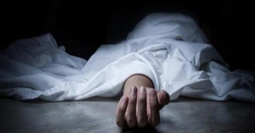 अज्ञात कारणों से निजी कंपनी के सुपरवाइजर ने खुदकुशी की, घर पहुंचे साथियों ने सबसे पहले देखी लाश