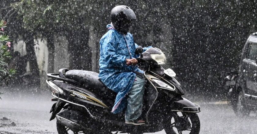 छत्तीसगढ़ के 22 जिलों में होगी बारिश, ऑरेंज-येलो अलर्ट जारी; बादल गरजने व बिजली गिरने की भी आशंका