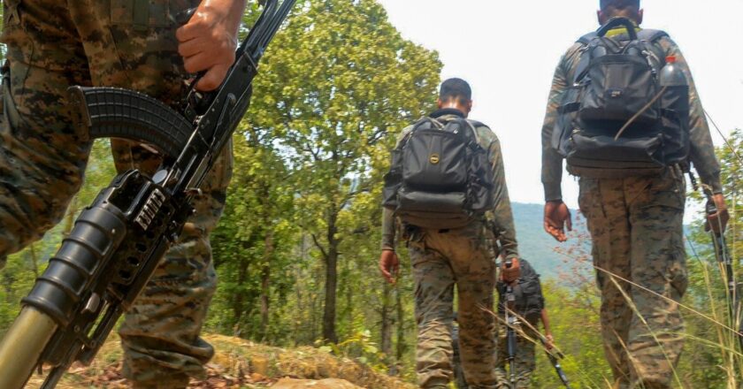 छत्तीसगढ़ के नक्सलियों में सुरक्षाबलों का ऐसा खौफ, माओवादी नेता ने कैडर को चिट्ठी लिख कर दी यह अपील