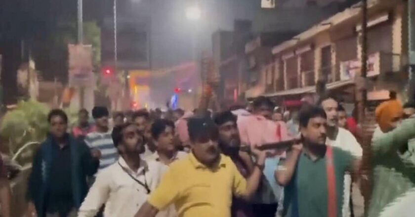 छत्तीसगढ़: बेमेतरा में बेकाबू कार ने मचाया कहर, 1 की मौत, कई घायल, लोगों में भारी गुस्सा