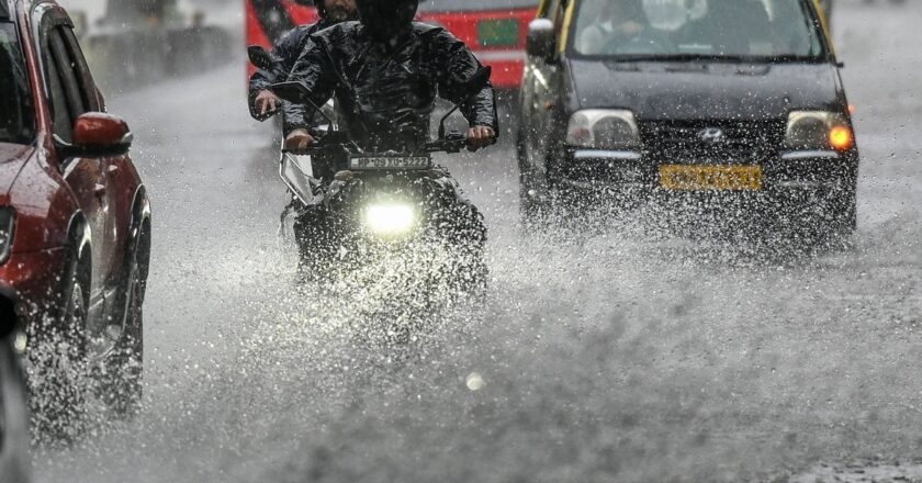 छत्तीसगढ़ में भी दिख रहा चक्रवाती तूफान का असर; अगले चार दिन चलेंगी तेज हवाएं, खूब गिरेगा पानी