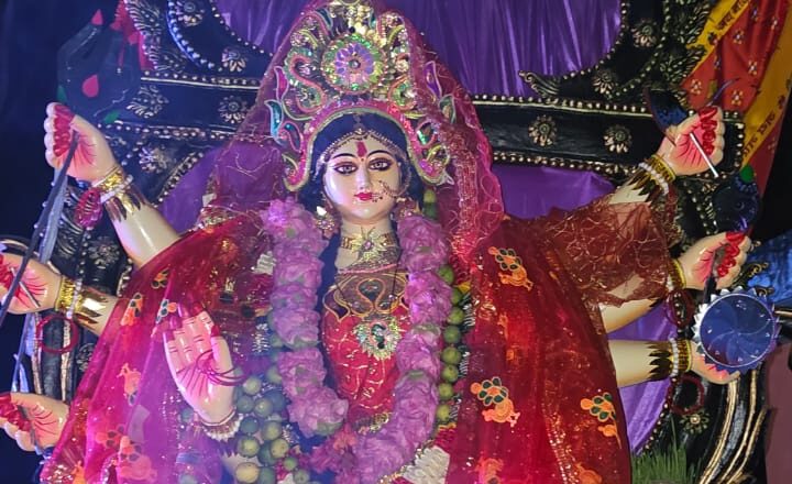 ग्राम दर्रामुड़ा के गौतम चौक में धूमधाम से मनाया गया नवरात्रि पर्व, मां दुर्गा की पूजा-अर्चना के साथ मूर्ति विसर्जन संपन्न