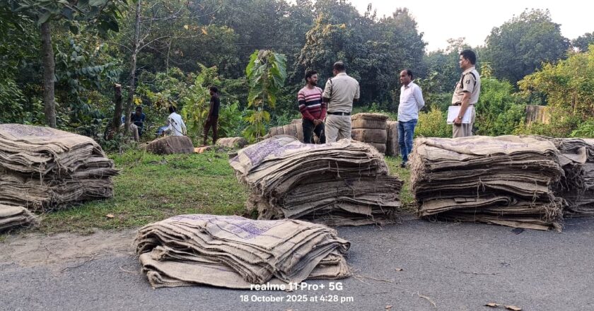 धान उपार्जन केंद्र बरभौना से 36 गठान बारदाना चोरी — तीन आरोपी गिरफ्तार, मुख्य सरगना टिकेश डनसेना अब भी फरार