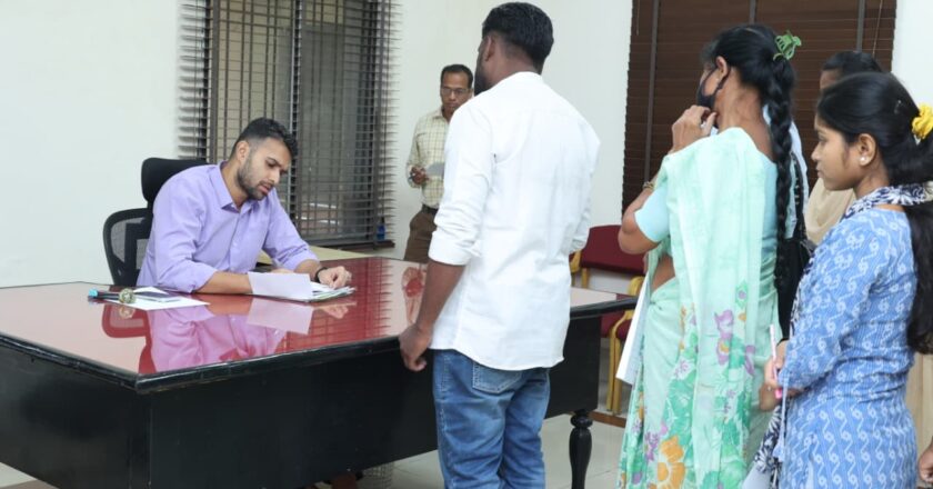 जनता की समस्याओं का समयबद्ध समाधान प्रशासन की सर्वोच्च प्राथमिकता -कलेक्टर