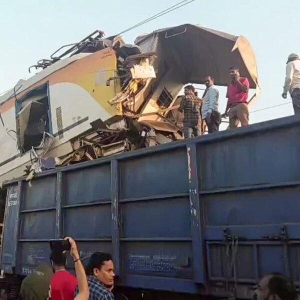 छत्तीसगढ़ ट्रेन हादसे में 2 साल के बच्चे ने मां-बाप व नानी को खोया,वॉट्सअप मैसेज ने कराई परिजनों की पहचान