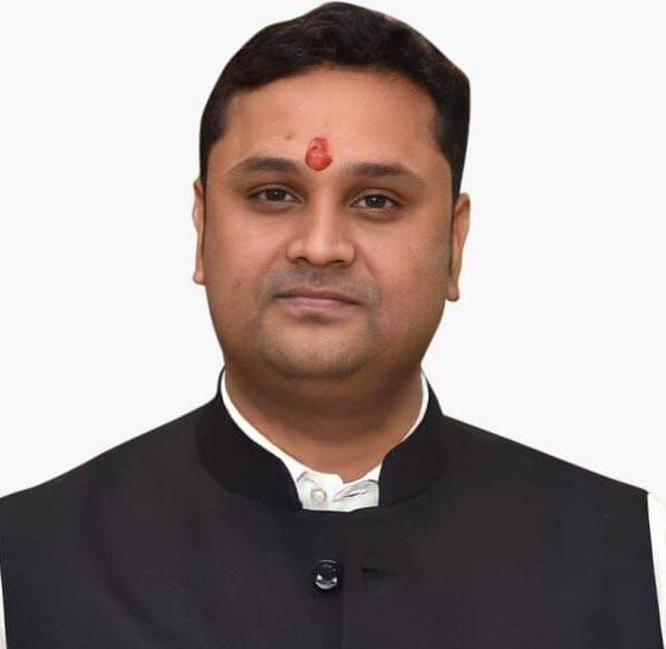 खरसिया के दर्रामुड़ा में एमएलए कप क्रिकेट प्रतियोगिता का भव्य समापन आज, विधायक उमेश पटेल मुख्य अतिथि के रूप में होंगे शामिल