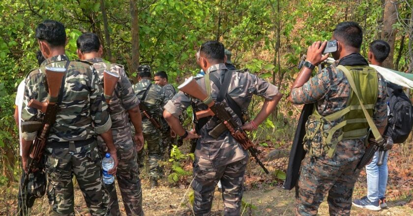 हथियार डाल चुके नक्सली को काट डाला, बीजापुर में घर में घुसकर नक्सलियों का हमला