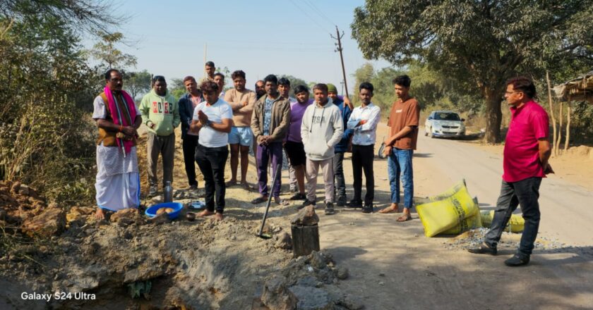 दर्रामुड़ा की बरसों पुरानी मांग हुई पूरी : सारडा एनर्जी के सहयोग से स्वागत गेट का निर्माण शुरू, ग्रामीणों में उत्साह