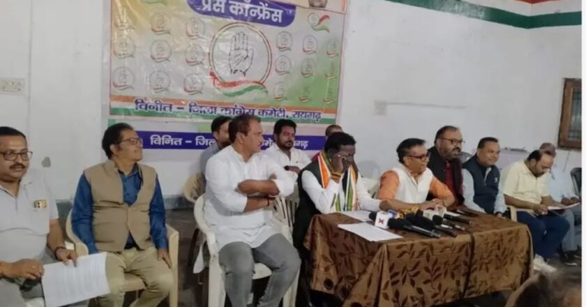 जगदगुरू शंकराचार्य को स्नान से रोकना भाजपा का हिन्दू विरोधी चरित्र – कांग्रेस