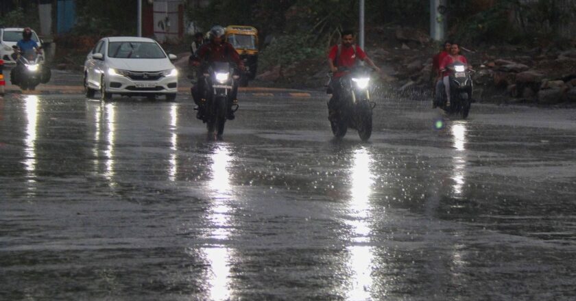 द्रोणिका की वजह से छत्तीसगढ़ के मौसम में बदलाव, 4 दिन होगी बारिश व गिरेंगे ओले; ऑरेंज व येलो अलर्ट जारी