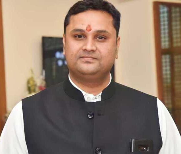 वेदांता पावर प्लांट हादसे पर उमेश पटेल ने जताया गहरा शोक, मृतकों को अर्पित की श्रद्धांजलि