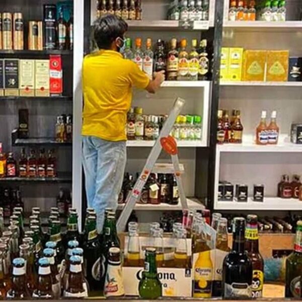 पैकेजिंग को लेकर नई पॉलिसी, छत्तीसगढ़ में सस्ती शराब की सप्लाई अचानक कम; आखिर क्या है वजह?