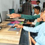 वेदांता पावर की उत्कृष्ट पहल: सिंघीतराई में खुला निःशुल्क कंप्यूटर सेंटर, 60 ग्रामीण विद्यार्थियों का संवर रहा भविष्य