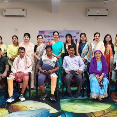 समावेशी समाज गठन की दिशा में एनटीपीसी लारा द्वारा दिव्यांगजनों को कृत्रिम अंग वितरण