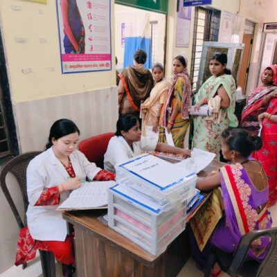 प्रधानमंत्री सुरक्षित मातृत्व अभियान में सैकड़ों गर्भवती महिलाओं की हुई स्वास्थ्य जांच