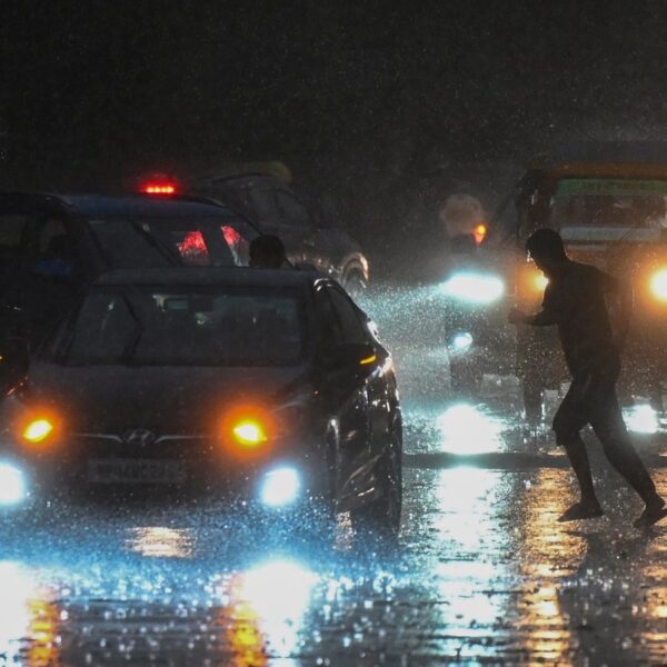 छत्तीसगढ़ के इन 17 जिलों में होगी झमाझम बारिश, 50-60KM की रफ्तार से चलेंगी हवाएं
