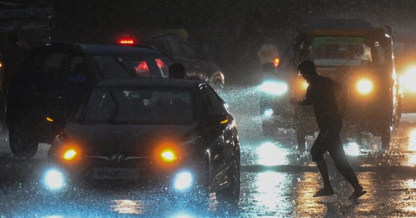 छत्तीसगढ़ के इन 17 जिलों में होगी झमाझम बारिश, 50-60KM की रफ्तार से चलेंगी हवाएं