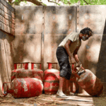 गैस बुकिंग पर नया अपडेट : इन उपभोक्ताओं की बंद की जा रहीं सेवाएं