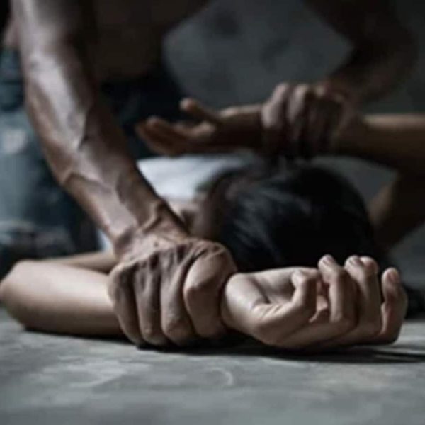छत्तीसगढ़ में प्रेमियों से अलग की गई 2 लड़कियों से गैंगरेप, आदिवासी समाज के नेताओं ने लूटी आबरू