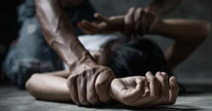 छत्तीसगढ़ में प्रेमियों से अलग की गई 2 लड़कियों से गैंगरेप, आदिवासी समाज के नेताओं ने लूटी आबरू