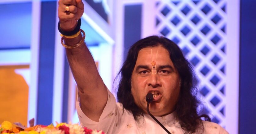 ‘देश में कॉन्वेंट स्कूल बंद करा दो, मॉर्डन गुरुकुल खोले जाएं’; बॉलीवुड पर भी भड़के देवकीनंदन ठाकुर