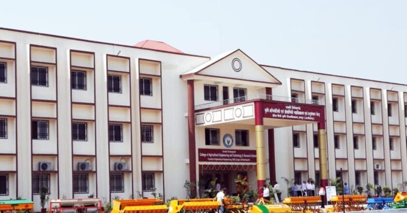 एंडोस्कोपी करने वाले कैमरे से पेपर लीक; रायपुर की यूनिवर्सिटी के प्रोफेसर ने किया गजब का खेल