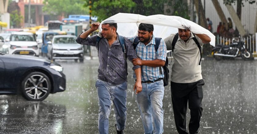 छत्तीसगढ़ के कई इलाकों में भारी बारिश और बिजली गिरने का अलर्ट, दुर्ग सबसे ज्यादा गर्म; आने वाले दिनों में कैसा मौसम?