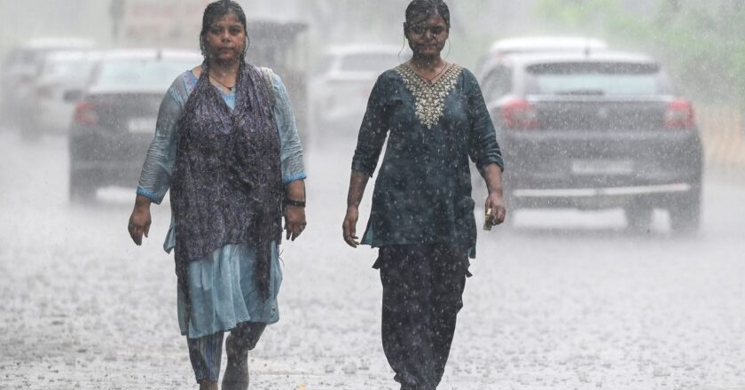 छत्तीसगढ़ में अगले 3 दिन भारी! बारिश के साथ गरज-चमक और बिजली गिरने की संभावना