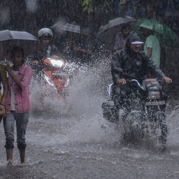 बारिश होगी या किली रहेगी धूप, अगले 24 घंटे कैसा रहेगा छत्तीसगढ़ का मौसम? 24 जिलों में ऑरेंज अलर्ट