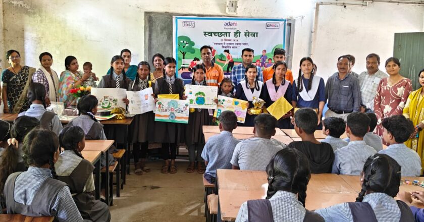 स्वच्छता अभियान : विद्यार्थियों ने कबाड़ से जुगाड़ और पेंटिंग के जरिए पर्यावरण संरक्षण का दिया संदेश